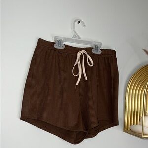 Women's Ribbed Drawstring Shorts - Brown